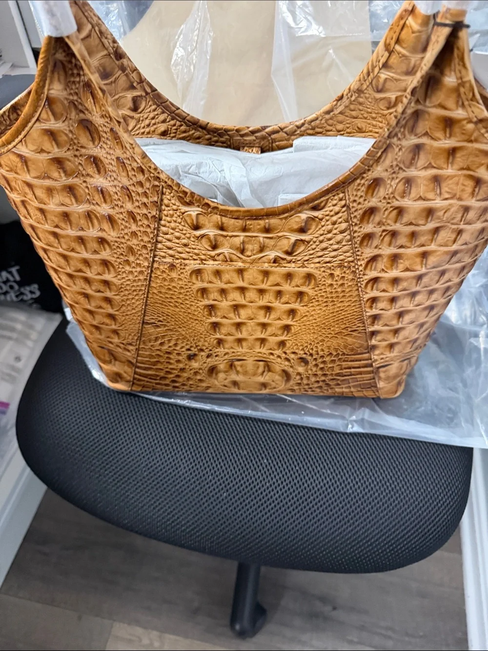 Cinnamon Brahmin Croc-Embossed Tote Bag - Stylish Everyday Carry - Picture 4 of 7